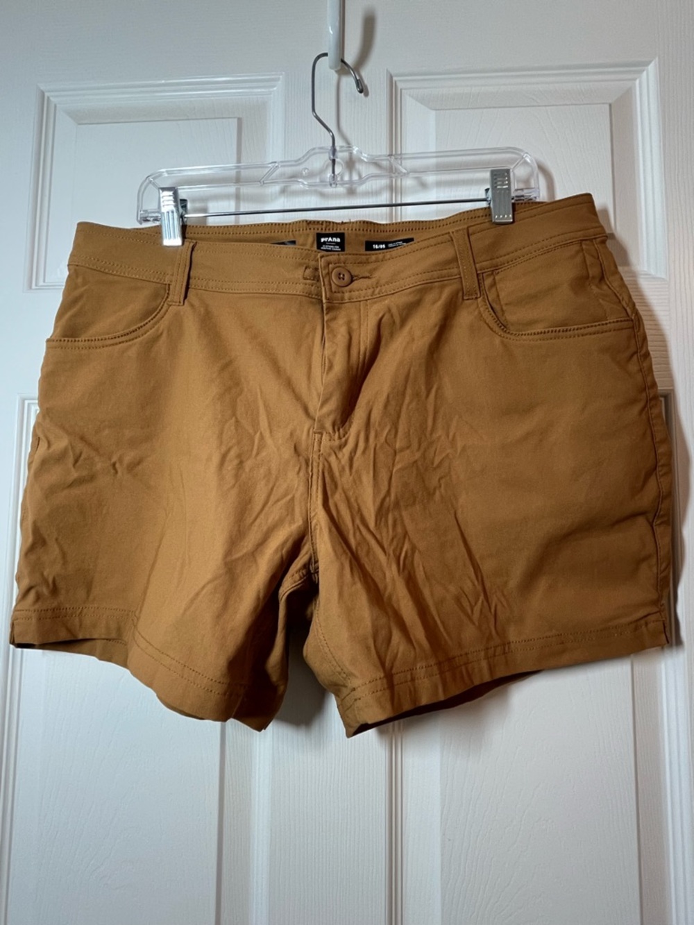 Prana Women's Standard Fit Zion Halle Camel Shorts Size 16